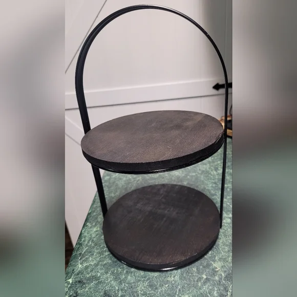 Elegant Black Metal Display Stand - Picture 7 of 7